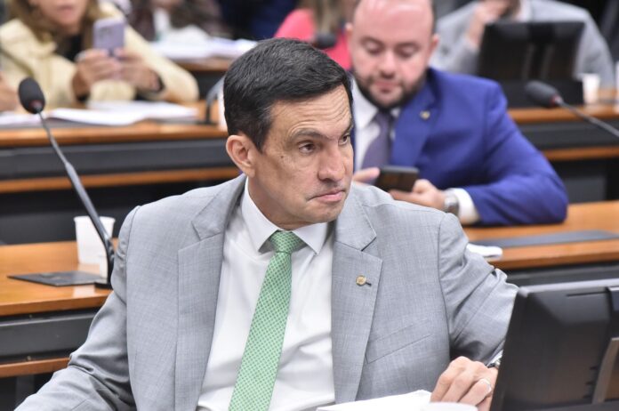 PSD indica Sidney Leite como titular na CPMI do INSS