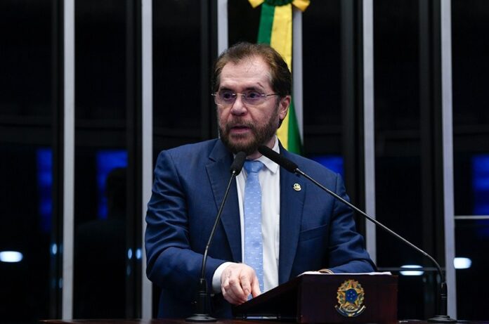 Plínio Valério critica LDO e denuncia estímulo à impunidade com verba pública