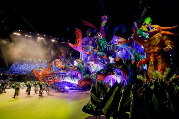 Última noite do Festival de Parintins promete emoção e disputa