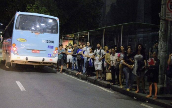 Rodoviários anunciam greve de ônibus em Manaus por tempo indeterminado