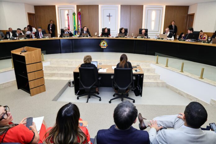 TCE-AM multa ex-presidente da Câmara de Jutaí