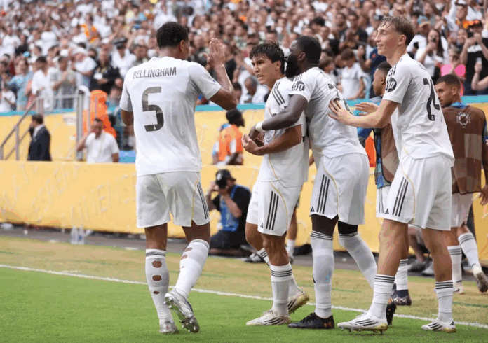 Real Madrid vence Juventus e se classifica para as quartas