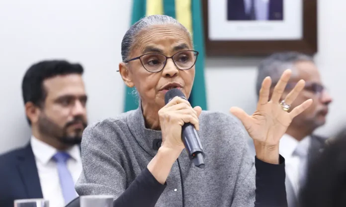 Marina Silva é atacada por deputados e rebate com críticas a posturas autoritárias