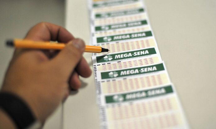Mega-Sena acumula e prêmio sobe para R$ 28 milhões