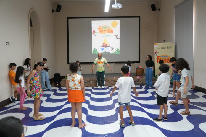 Festival de Férias reúne crianças com oficinas e contação de histórias no Palacete Provincial