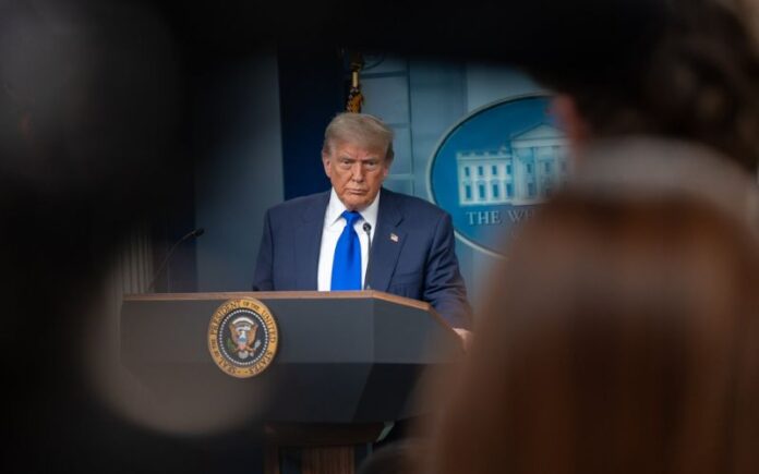 Trump anuncia tarifa de 50% contra o Brasil