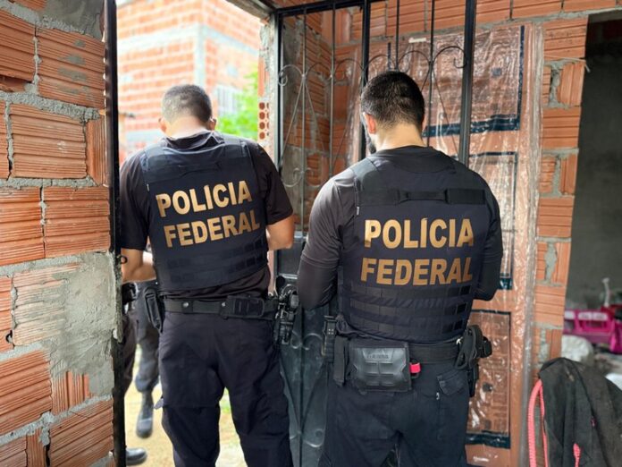 PF faz operação em Manaus contra suspeitos de armazenar pornografia infantil