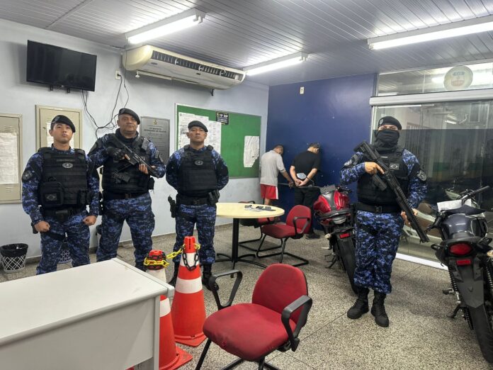 Dupla é presa com celulares roubados e reconhecida por vítima em Manaus