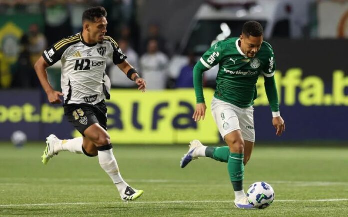 Palmeiras vence Atlético-MG por 3 a 2 e volta a triunfar no Brasileirão