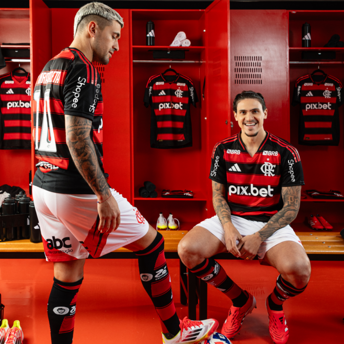 Uniforme do Flamengo deve superar R$ 250 milhões em patrocínio