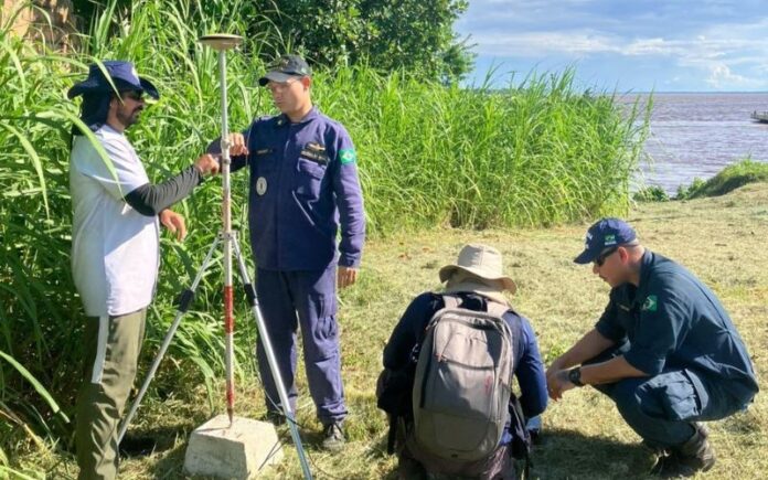 SGB e Marinha monitoram nível do rio Amazonas em Itacoatiara