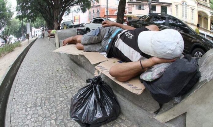 A Praça dos (Remédios) esquecidos