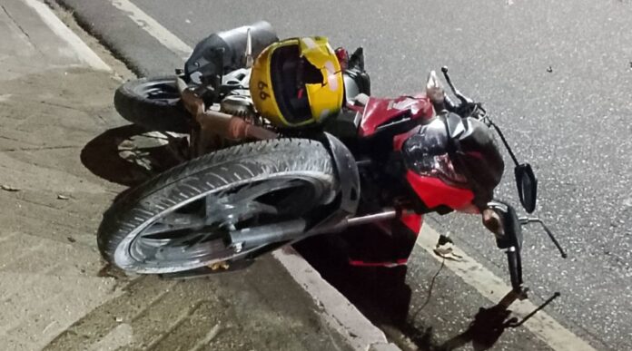 Motociclista morre ao derrapar e bater a cabeça na Avenida Brasil, em Manaus