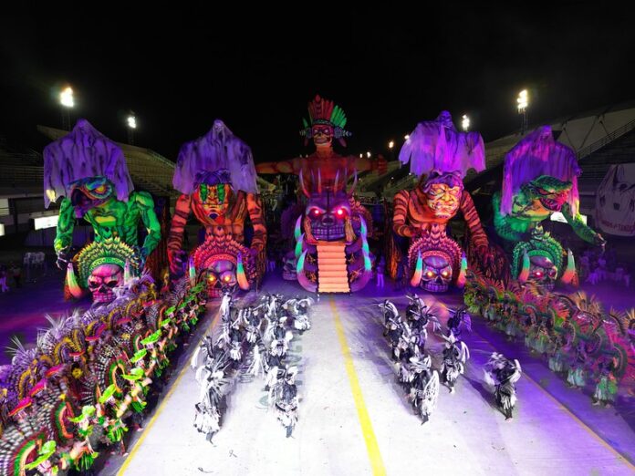 Corre-Campo, Garanhão e Brilhante encerram Festival Folclórico do Amazonas