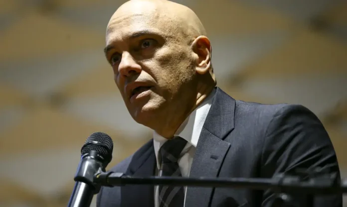EUA punem Moraes e podem cancelar visto e passaporte diplomático do ministro