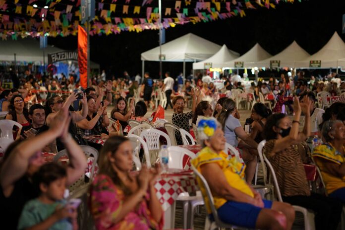 Arraial Arretado em Manaus termina com forró, boi-bumbá e comidas típicas