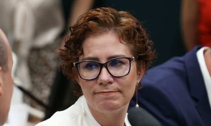 Justiça italiana mantém prisão de Carla Zambelli