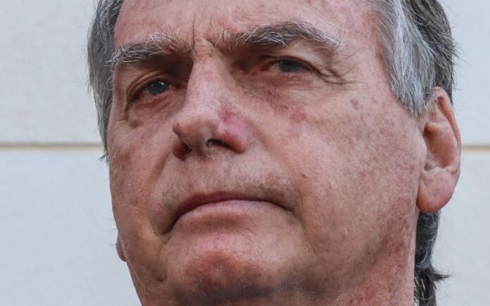 Bolsonaro será tratado como herói em filme que estreará em 2026
