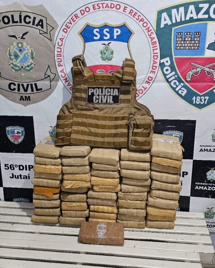 Homem é preso com 51 tabletes de maconha no porto de Jutaí
