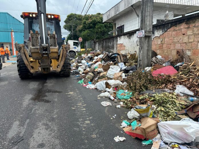 Força-tarefa elimina mais de 1,2 mil lixeiras irregulares em Manaus