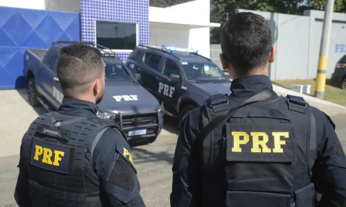 PRF Confisca Fuzis de Facção Criminosa em Operação na Bahia