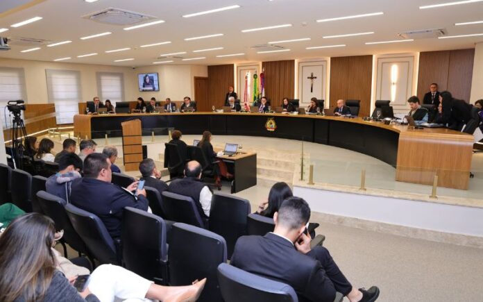 Ex-prefeito de Atalaia do Norte é obrigado a restituir R$ 2,7 milhões após irregularidades financeiras
