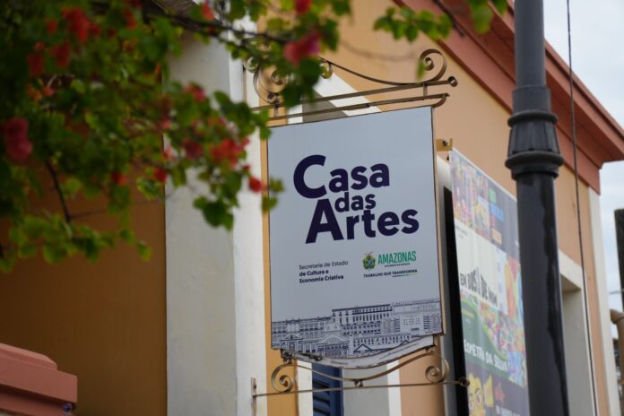 Notícias do Amazonas – Casa das Artes volta a funcionar com exposições e mural