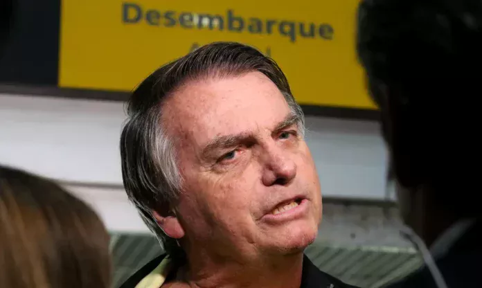 Bolsonaro enfrenta inelegibilidade até 2060 após condenação de 27 anos