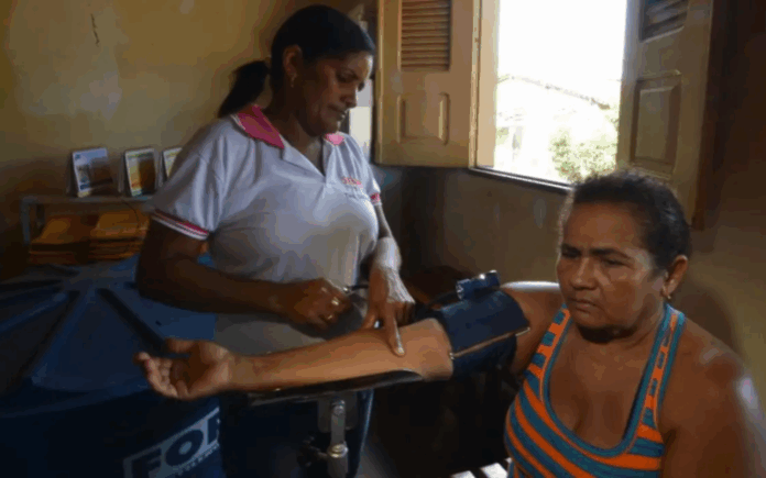 Médicos abandonam Atenção Primária em alta; rotatividade é maior nas regiões mais carentes