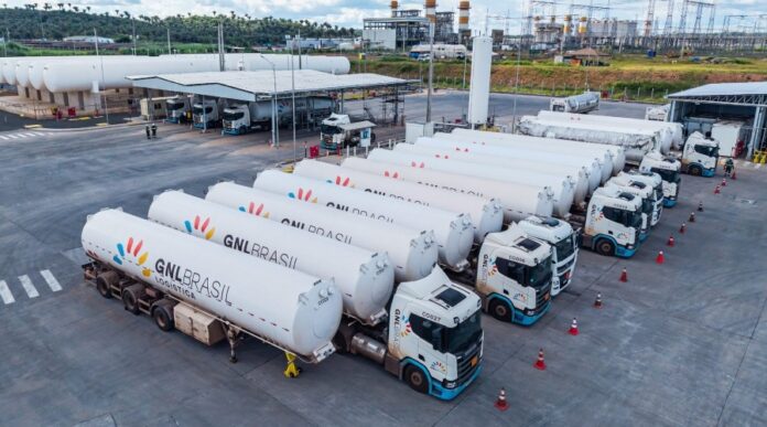 Notícias do Amazonas – Eneva inova ao transportar gás natural por caminhões no Norte