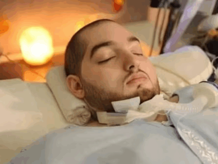 Príncipe saudita permanece em coma por 20 anos, família nutre esperança de cura