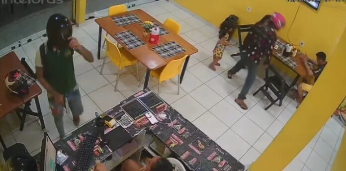 Notícias do Amazonas – Assalto em pastelaria na Zona Norte de Manaus assusta clientes