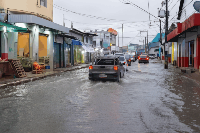 Notícias do Amazonas – Cheia do Rio Negro atinge 29,04m e submerge Centro de Manaus