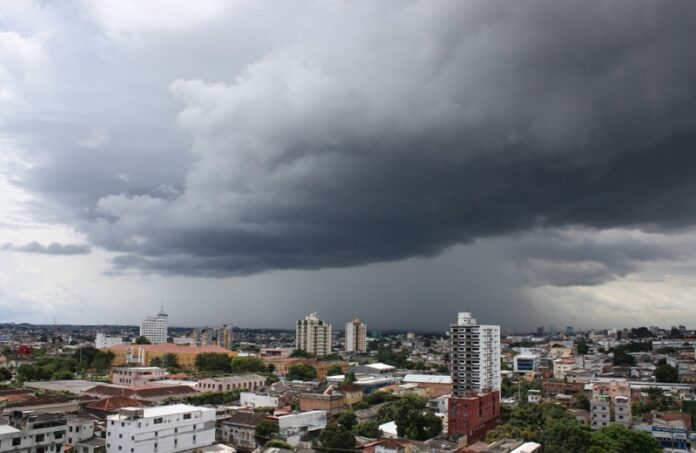 Notícias do Amazonas – Alerta de chuvas intensas e risco de alagamentos em Manaus