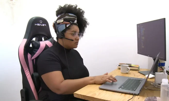 Febraban disponibiliza 3.100 bolsas gratuitas para mulheres em tecnologia