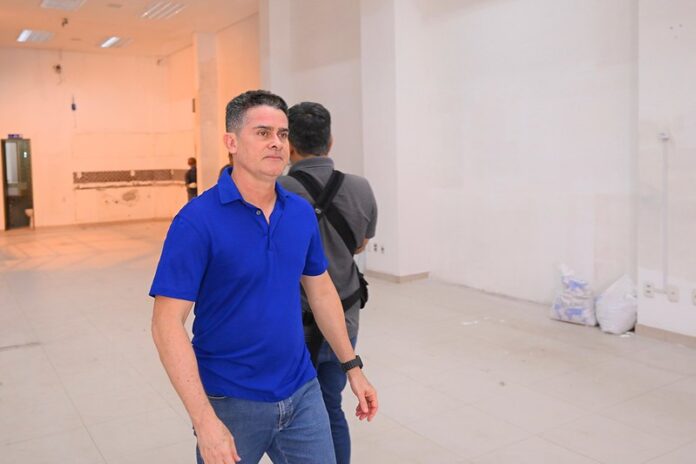 Notícias do Amazonas – David Almeida inspeciona obras de saúde e assistência social em Manaus