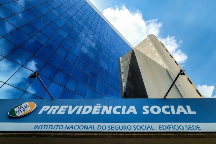 Notícias do Amazonas – 44,2 mil aposentados recebem devoluções do INSS com correção