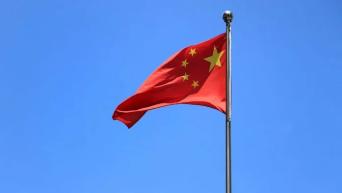 China oferece R$ 1.182 para estimular casamentos entre jovens em queda