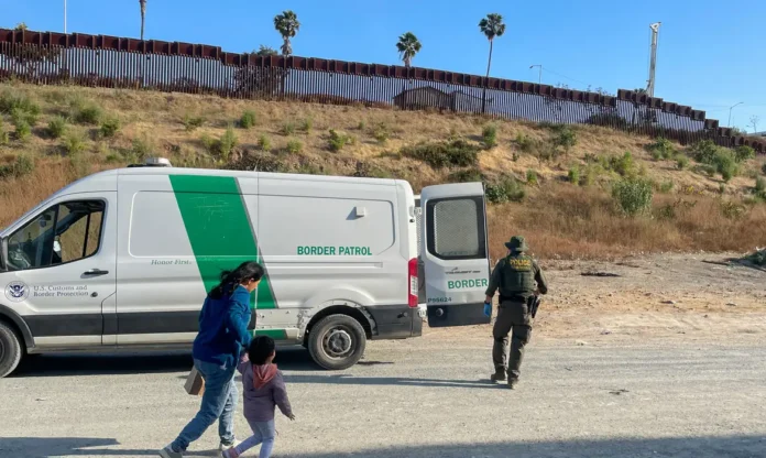 Notícias do Amazonas – Operações de deportação de imigrantes ilegais iniciam em breve
