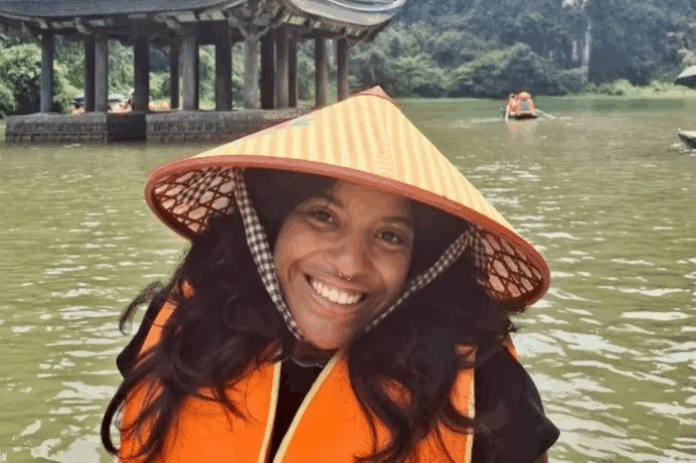 Corpo de Juliana Marins, vítima de acidente em vulcão, retorna ao Brasil