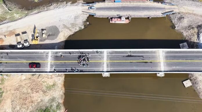 Notícias do Amazonas – Nova ponte sobre o Rio Curuçá melhora tráfego na BR-319