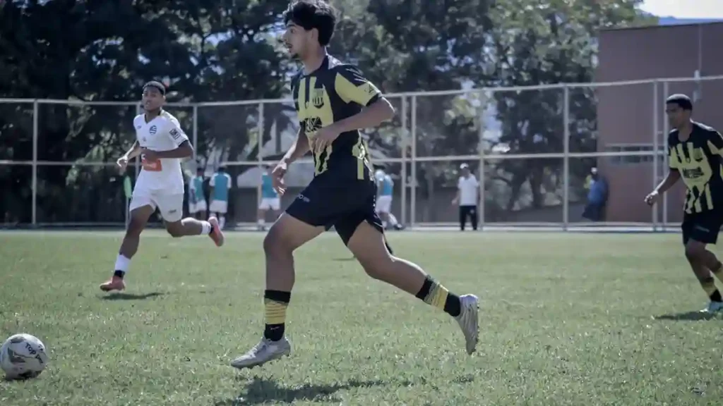Kevin Krauss campeão sub-17 reforça reputação como joia precoce