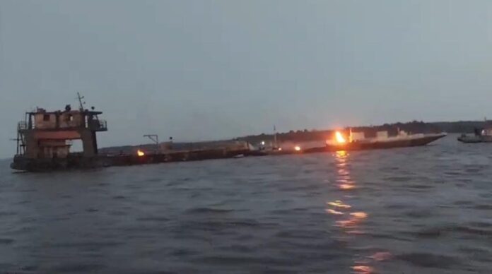 Notícias do Amazonas – Incêndio em balsas de combustível após ataque pirata em Manaus