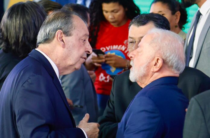 Notícias do Amazonas – Senador Omar Aziz celebra R$ 700 mi para Luz do Povo no AM