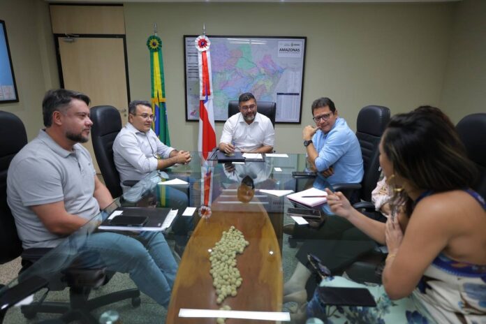 Notícias do Amazonas – Wilson Lima autoriza R$ 10 milhões para pavimentação em Barreirinha
