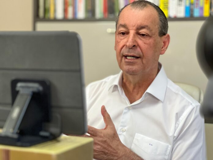 Notícias do Amazonas – Omar Aziz se destaca nas intenções de voto para 2026