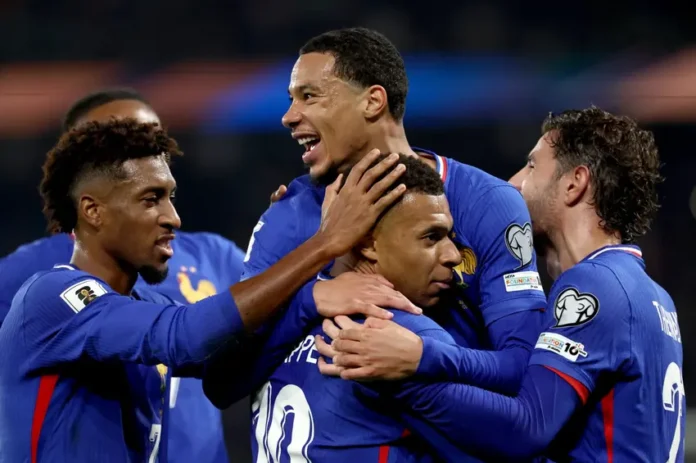 França triunfa sobre Azerbaijão com golaço de Mbappé e assistência para Rabiot