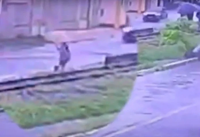 Notícias do Amazonas – Adolescente de 12 anos é encontrada após cair em bueiro
