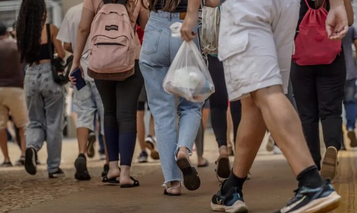 Notícias do Amazonas – Cerca de 97 mil alunos se inscrevem para o Enem 2024