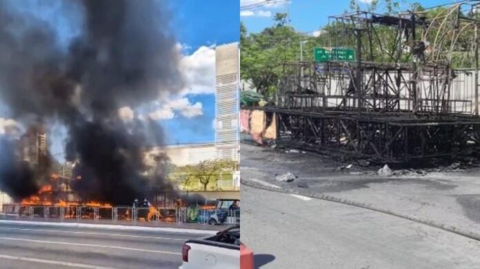 Incêndio na Avenida Eliseu de Almeida consome carros alegóricos em SP